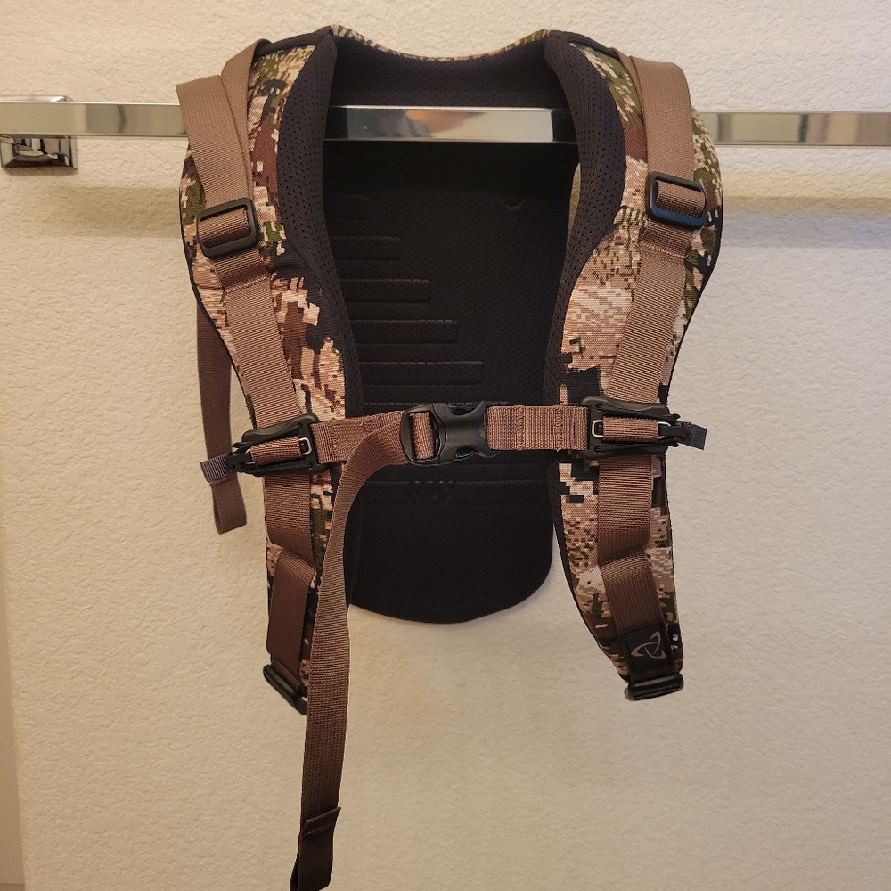 Mystery Ranch S/M 15-20 inch Backpack Yoke